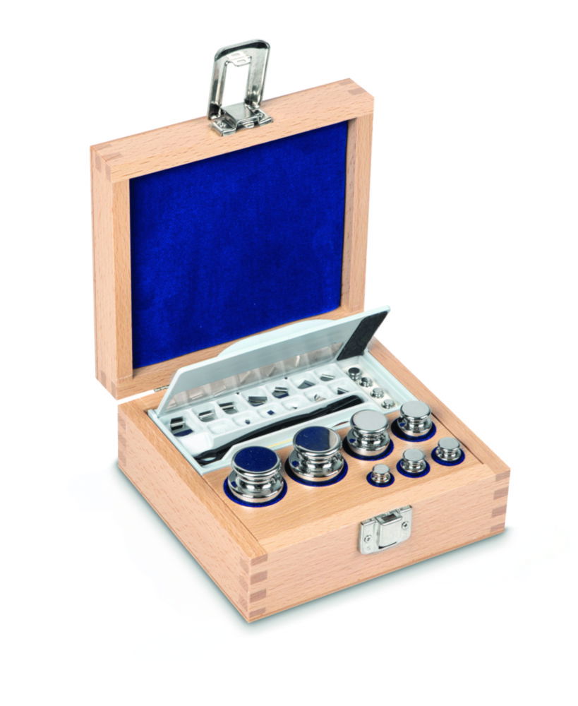 Weight set E2, cylindrical shape, with wooden box Weight set E2, cylindrical shape, with wooden box