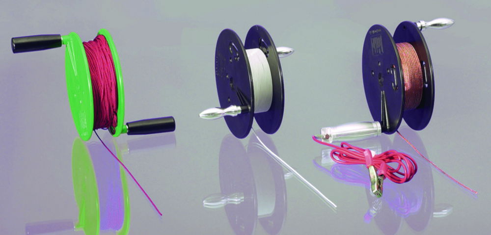 Manually-operated reels and lowering cables Manually-operated reels and lowering cables