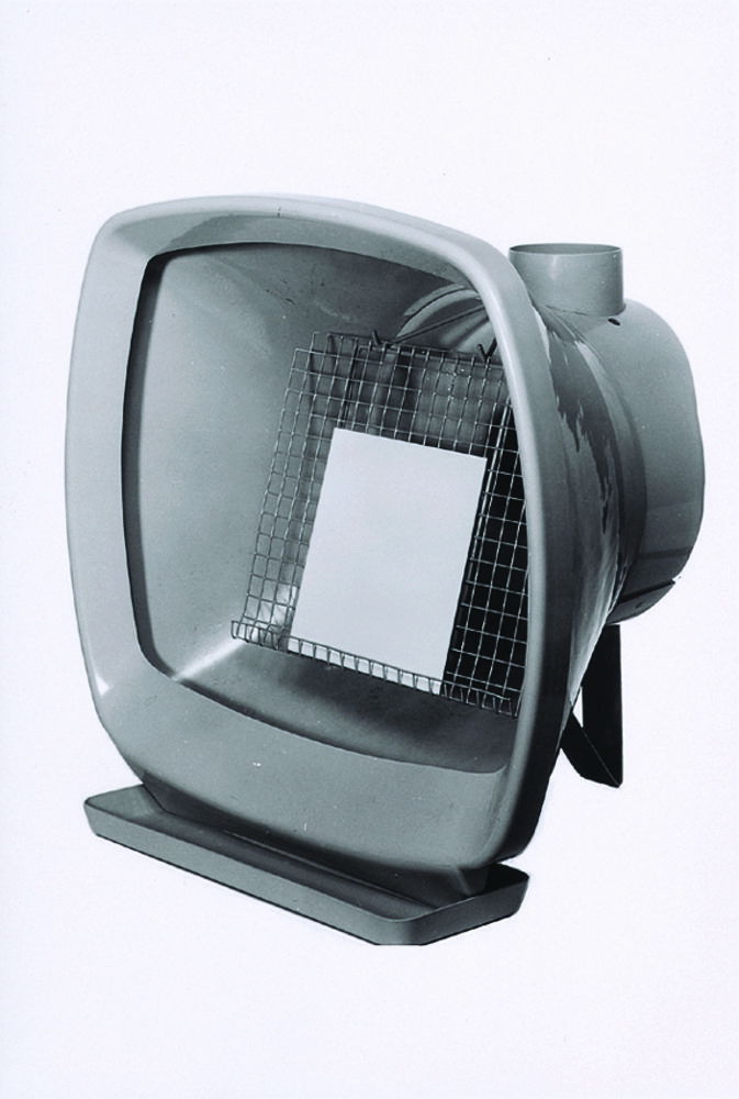 Spray box with fan Spray box with fan