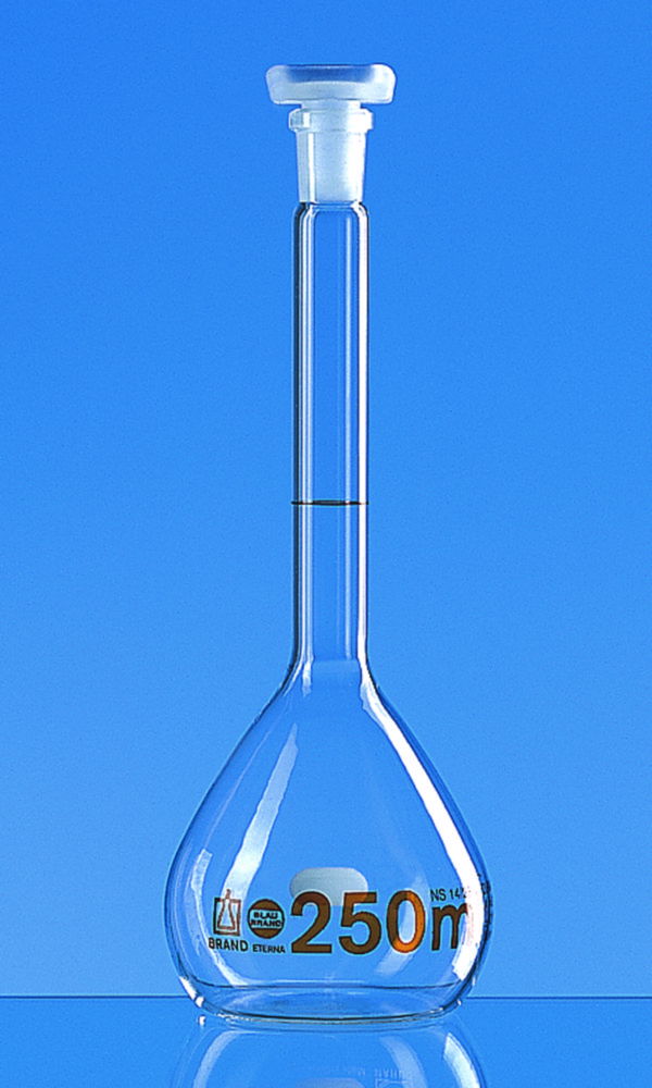 Volumetric flasks, boro 3.3, class A, amber graduations, with PP stopper